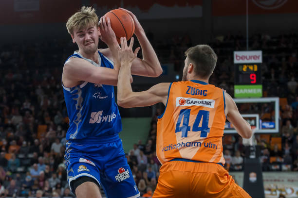 不确定性增 不确定性增