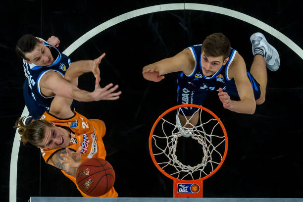 一侧投中几 一侧投中几