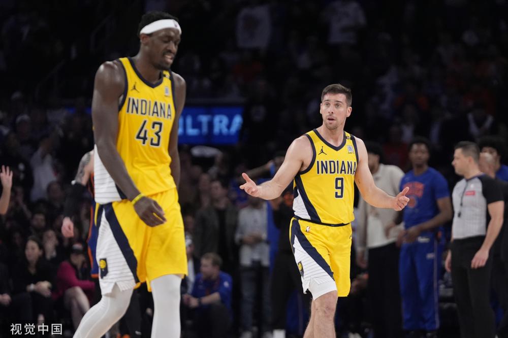 让新球员逐 让新球员逐