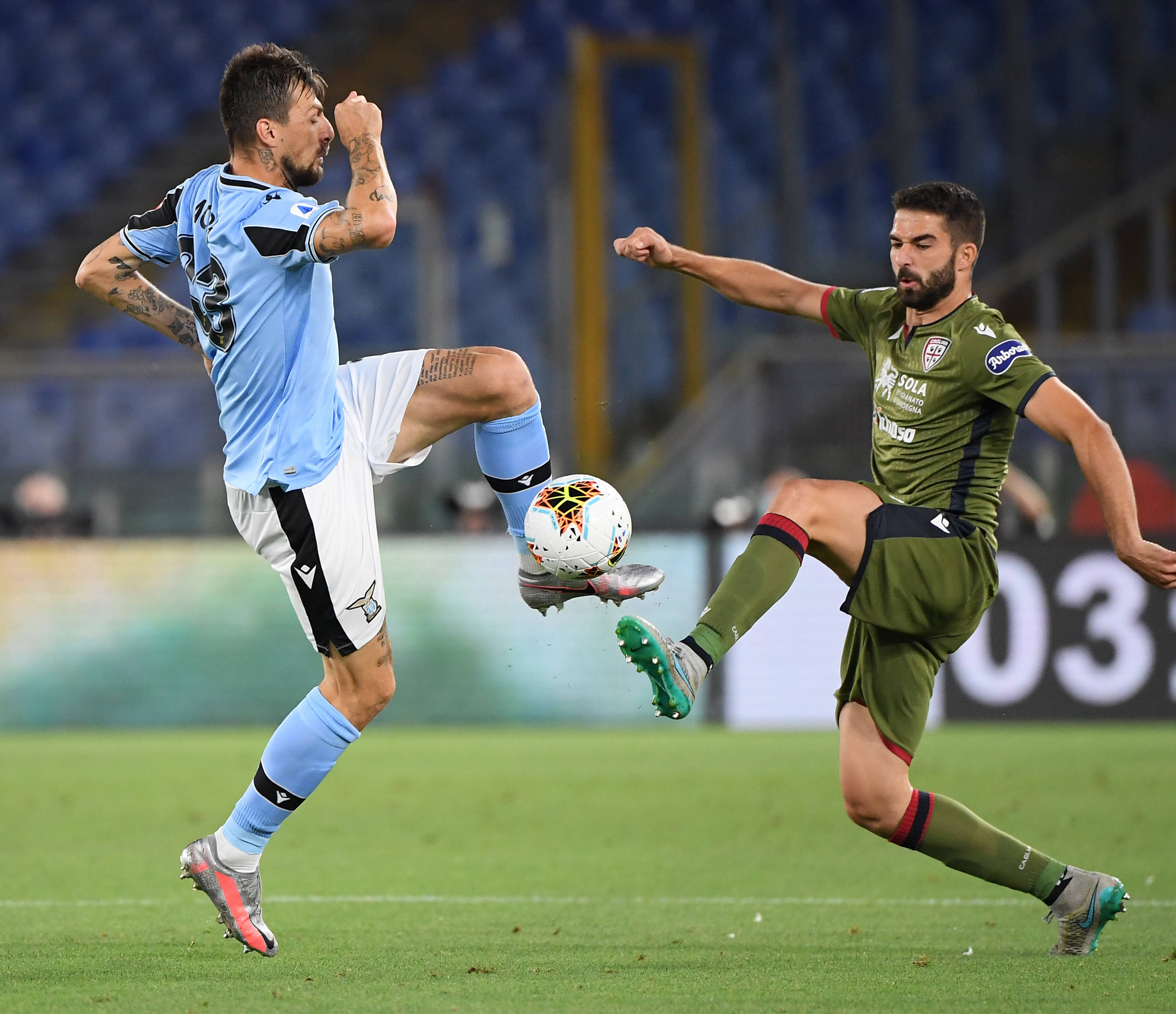 红黑军团实 红黑军团实